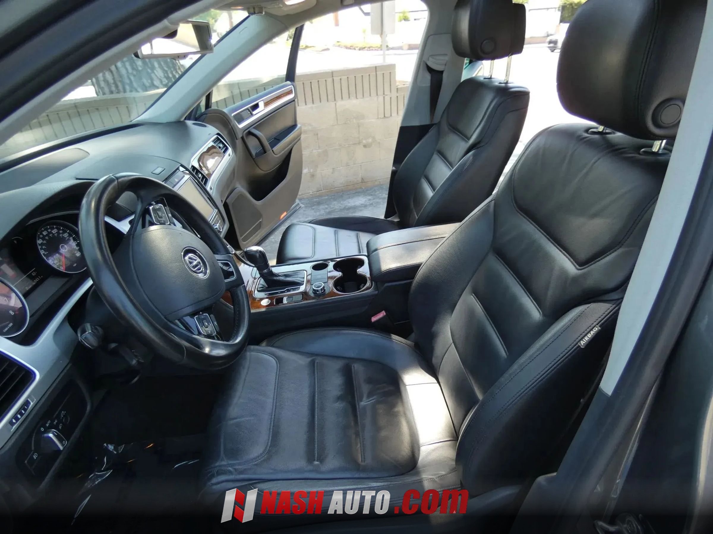 Used 2014 Volkswagen Touareg VR6 AWD/4WD image 48
