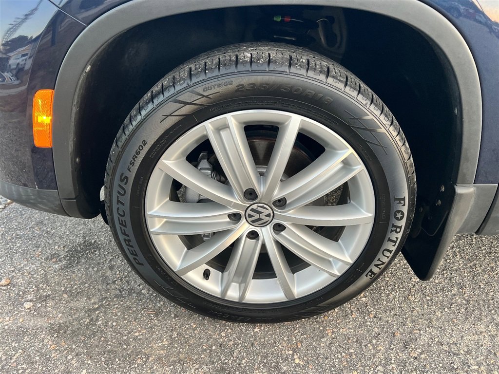 Used 2016 Volkswagen Tiguan SE image 10