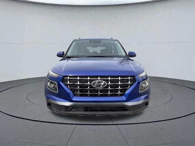 Used 2022 Hyundai Venue Limited image 8
