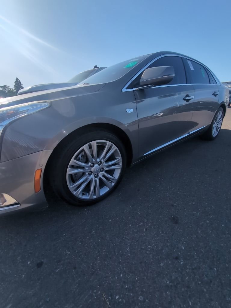 Used 2019 Cadillac XTS Luxury image 3