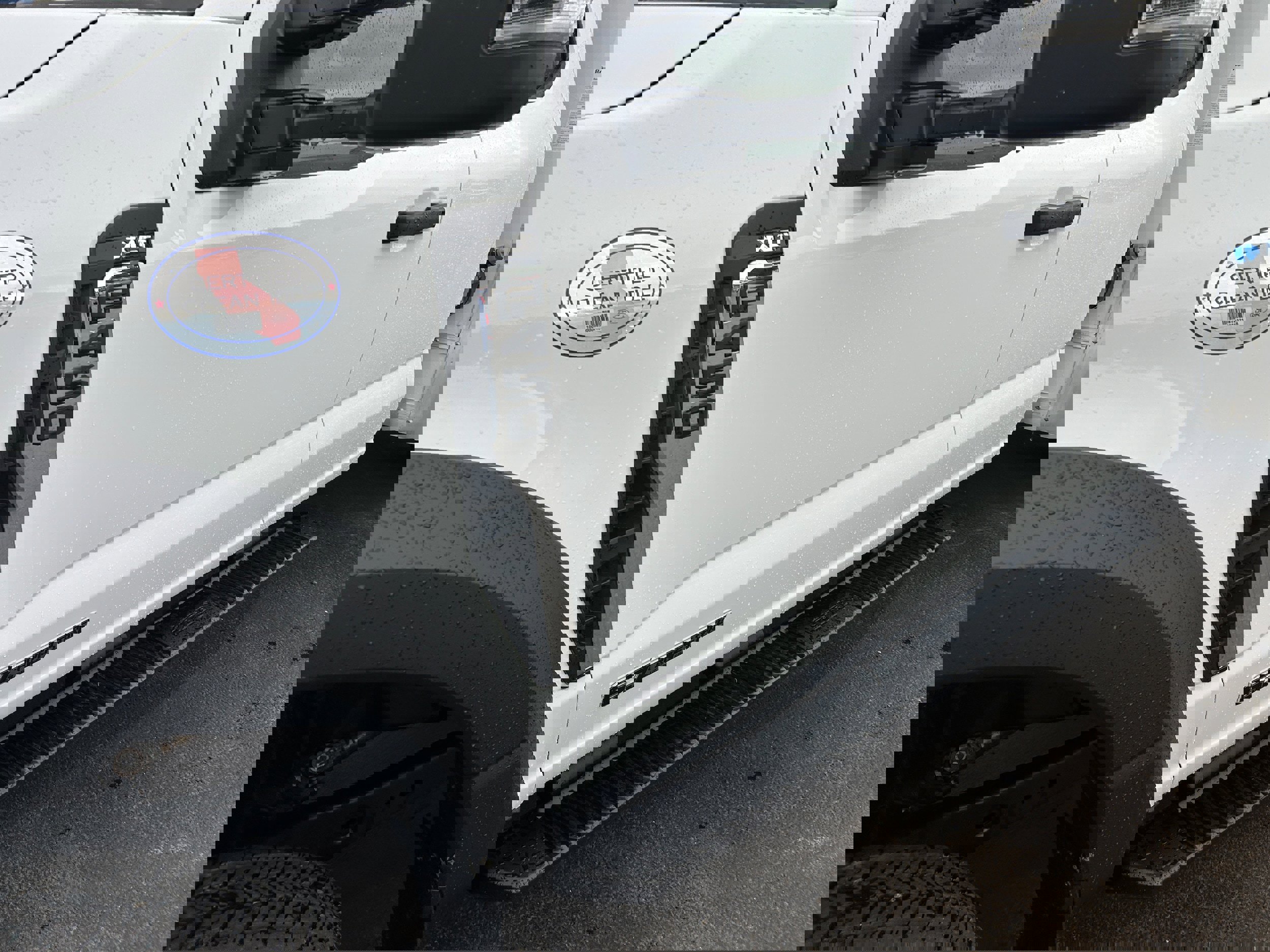 New 2025 Ford F450 XLT w/ XLT Value Package image 19