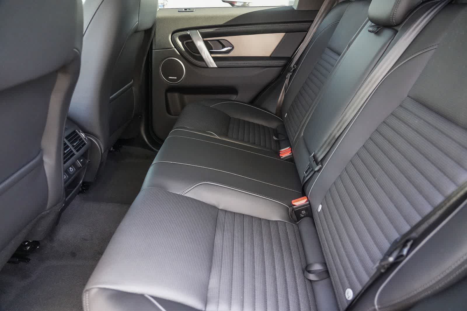 New 2026 Land Rover Discovery Sport Landmark AWD/4WD image 17
