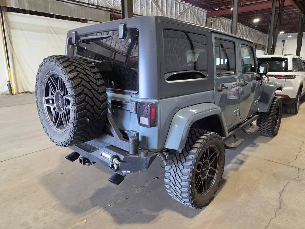 Used 2015 Jeep Wrangler Unlimited Sahara w/ Connectivity Group AWD/4WD image 2