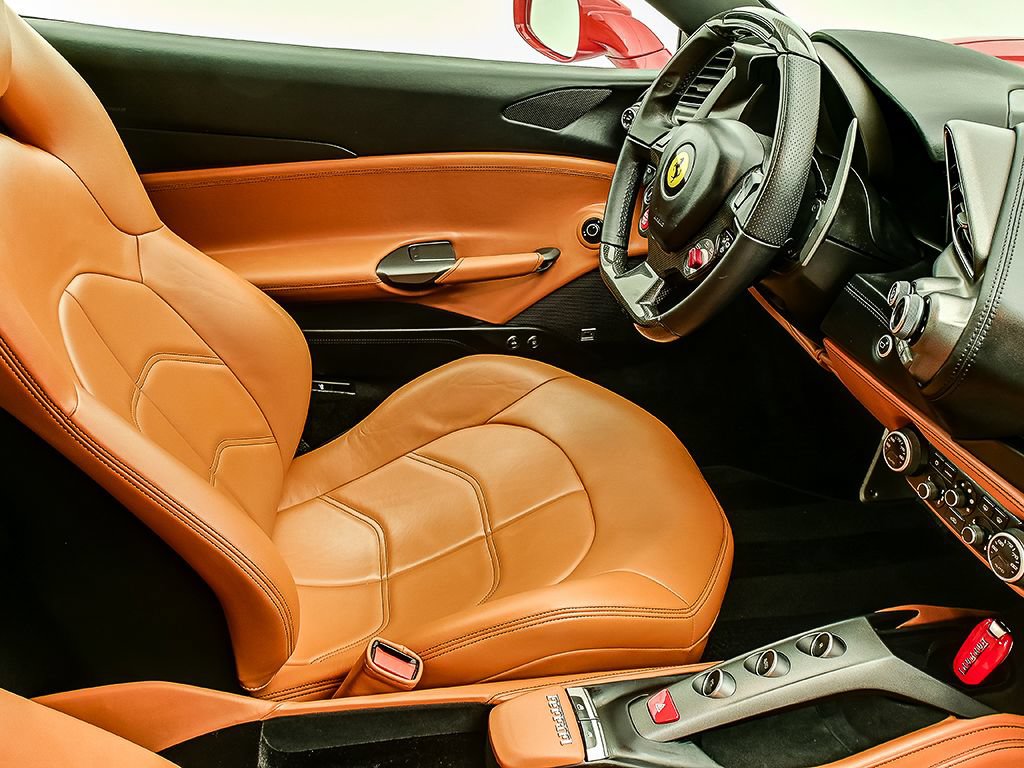 Certified 2018 Ferrari 488 GTB RWD image 14