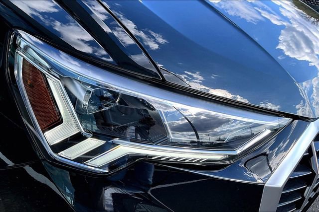 Used 2025 Audi Q3 2.0T Premium w/ Convenience Package image 32