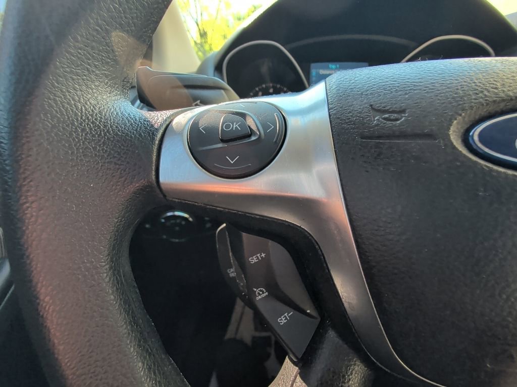 Used 2012 Ford Focus SE FWD image 17