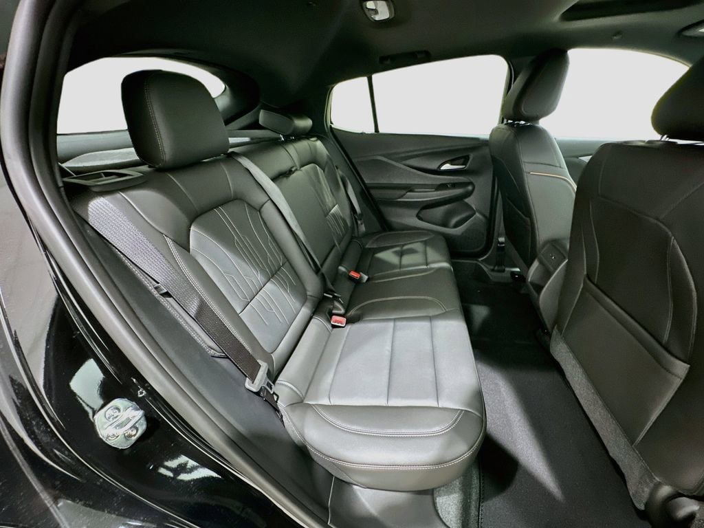 New 2026 Buick Envista Avenir FWD image 27