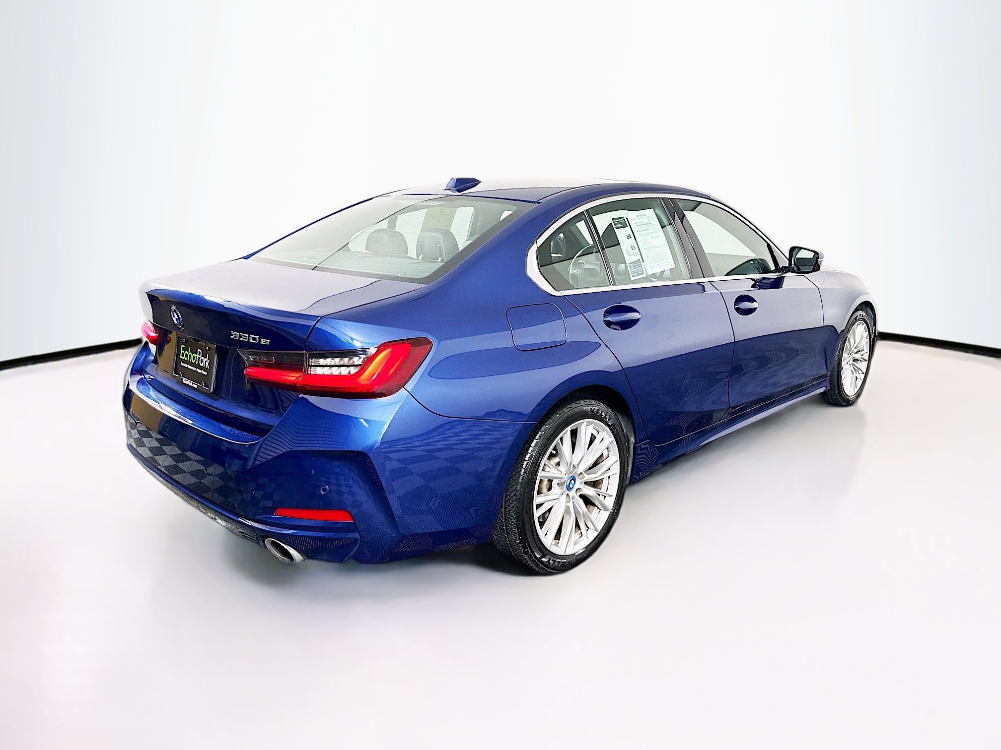 Used 2024 BMW 330e image 9