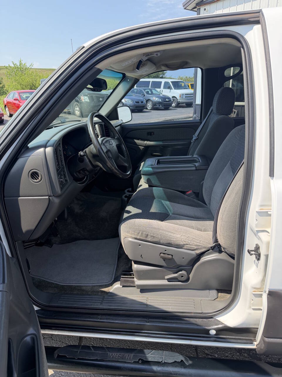 Used 2003 Chevrolet Avalanche 4x4 image 9