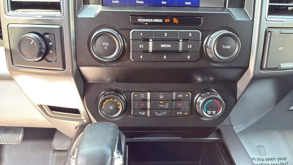 Used 2020 Ford F150 XLT w/ Equipment Group 302A Luxury AWD/4WD image 25