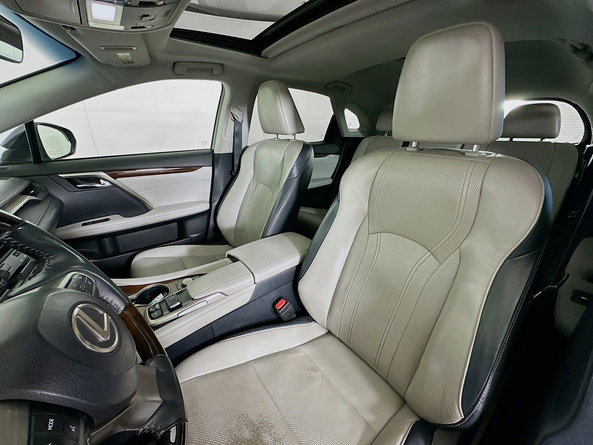 Used 2016 Lexus RX 450h AWD w/ Cold Weather Package image 13