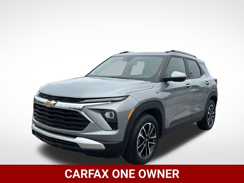 Used 2026 Chevrolet TrailBlazer LT w/ LT Cold Weather Package FWD image 2