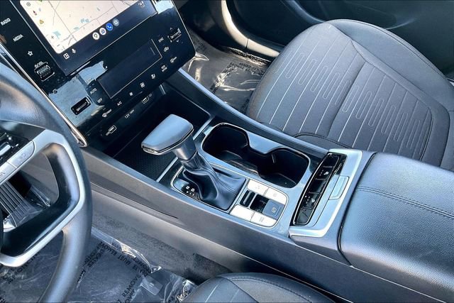 Certified 2024 Hyundai Santa Cruz SEL image 17