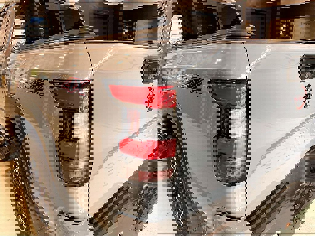 Used 2023 Nissan Frontier PRO-4X w/ Pro Convenience Package image 25