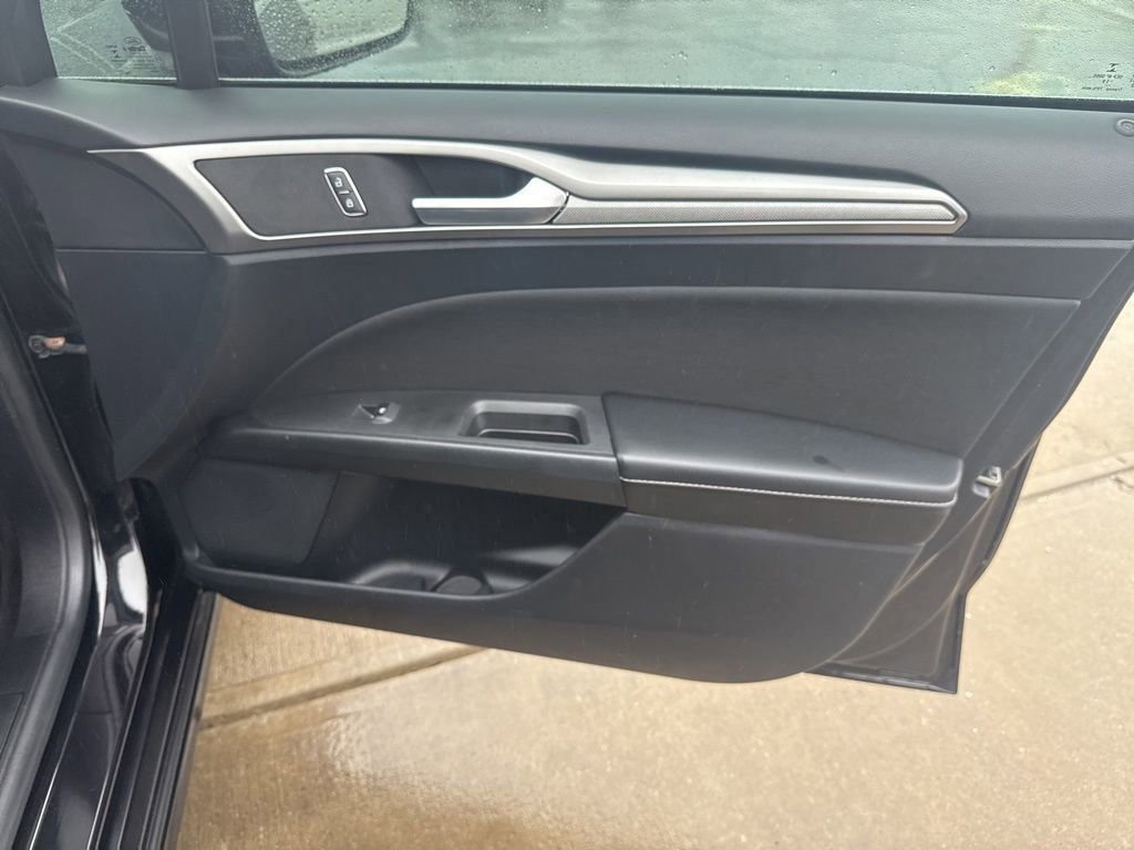 Used 2019 Ford Fusion SE image 44