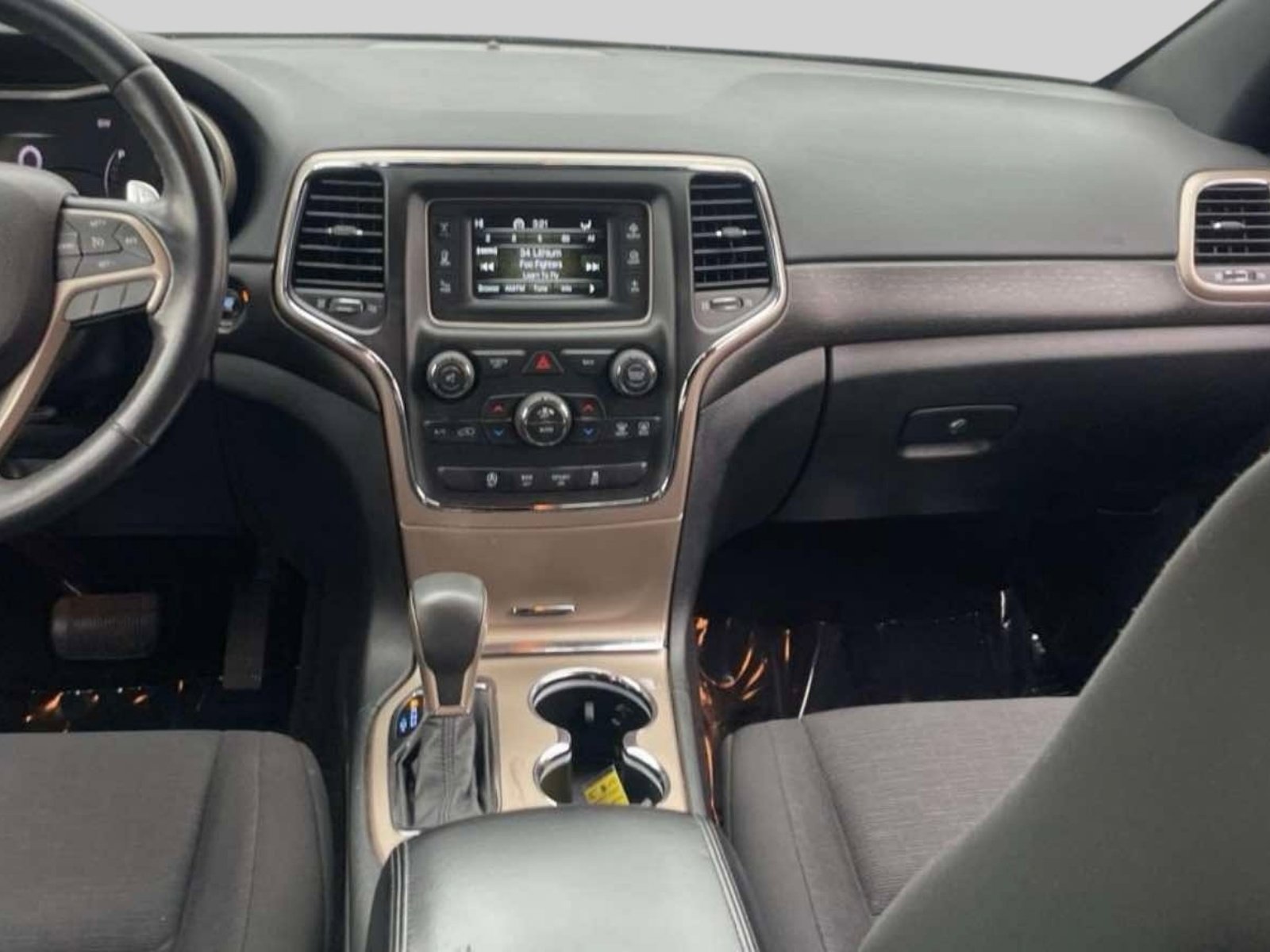 Used 2016 Jeep Grand Cherokee Laredo w/ Quick Order Package 23E AWD/4WD image 5