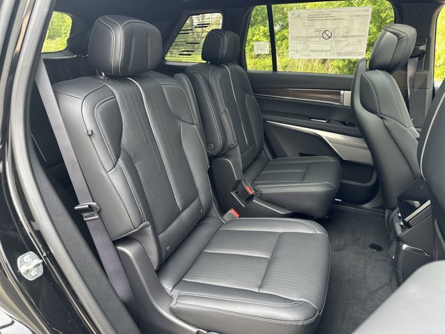 New 2026 Cadillac Vistiq Sport w/ LPO, Floor Liner Package image 32