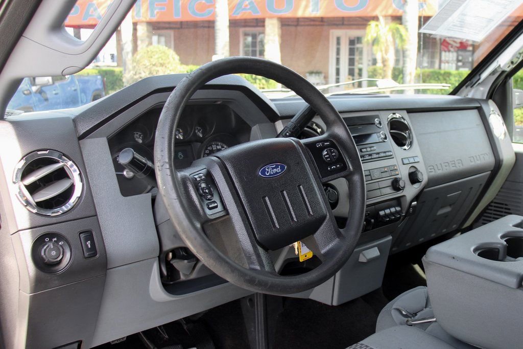 Used 2015 Ford F550 4x4 Crew Cab Super Duty image 18