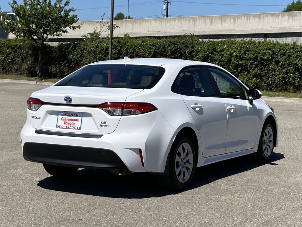 Certified 2025 Toyota Corolla LE image 42