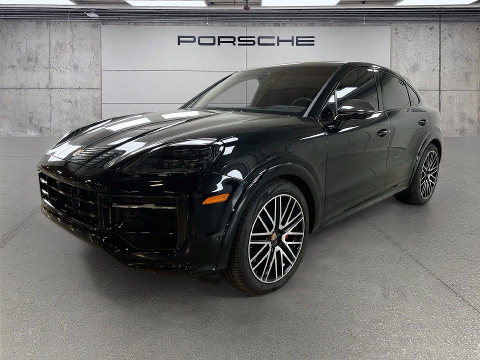 Certified 2025 Porsche Cayenne GTS AWD/4WD image 1