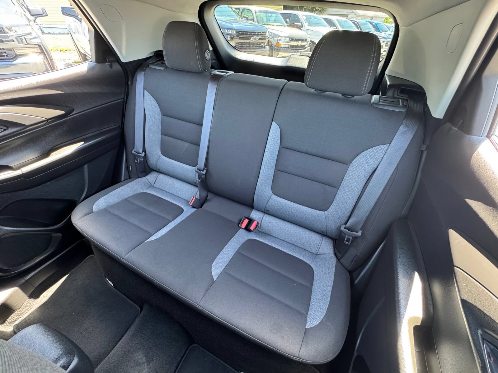 Used 2025 Chevrolet TrailBlazer LT AWD/4WD image 18