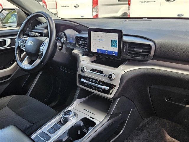 Used 2023 Ford Explorer XLT image 15
