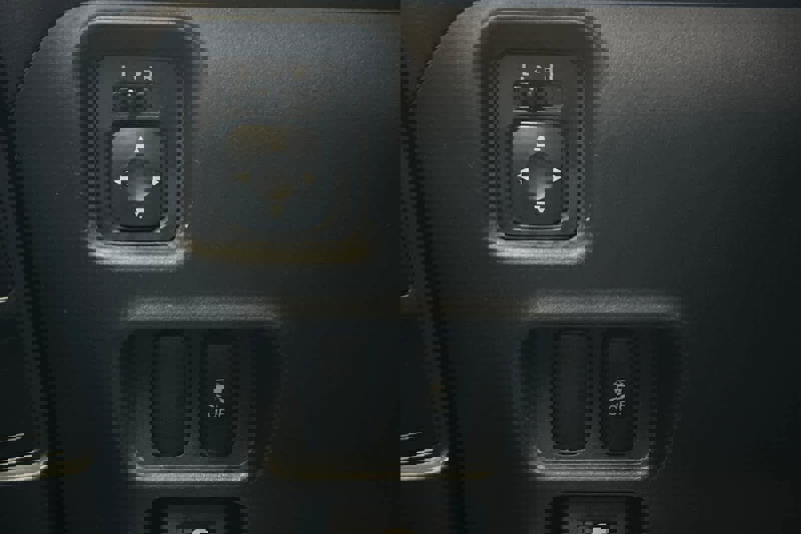 Used 2016 Mitsubishi i ES image 30