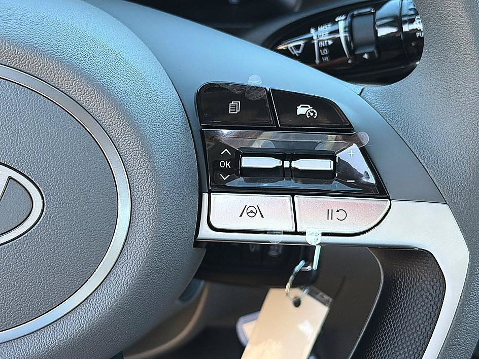 New 2026 Hyundai Elantra SE FWD image 12