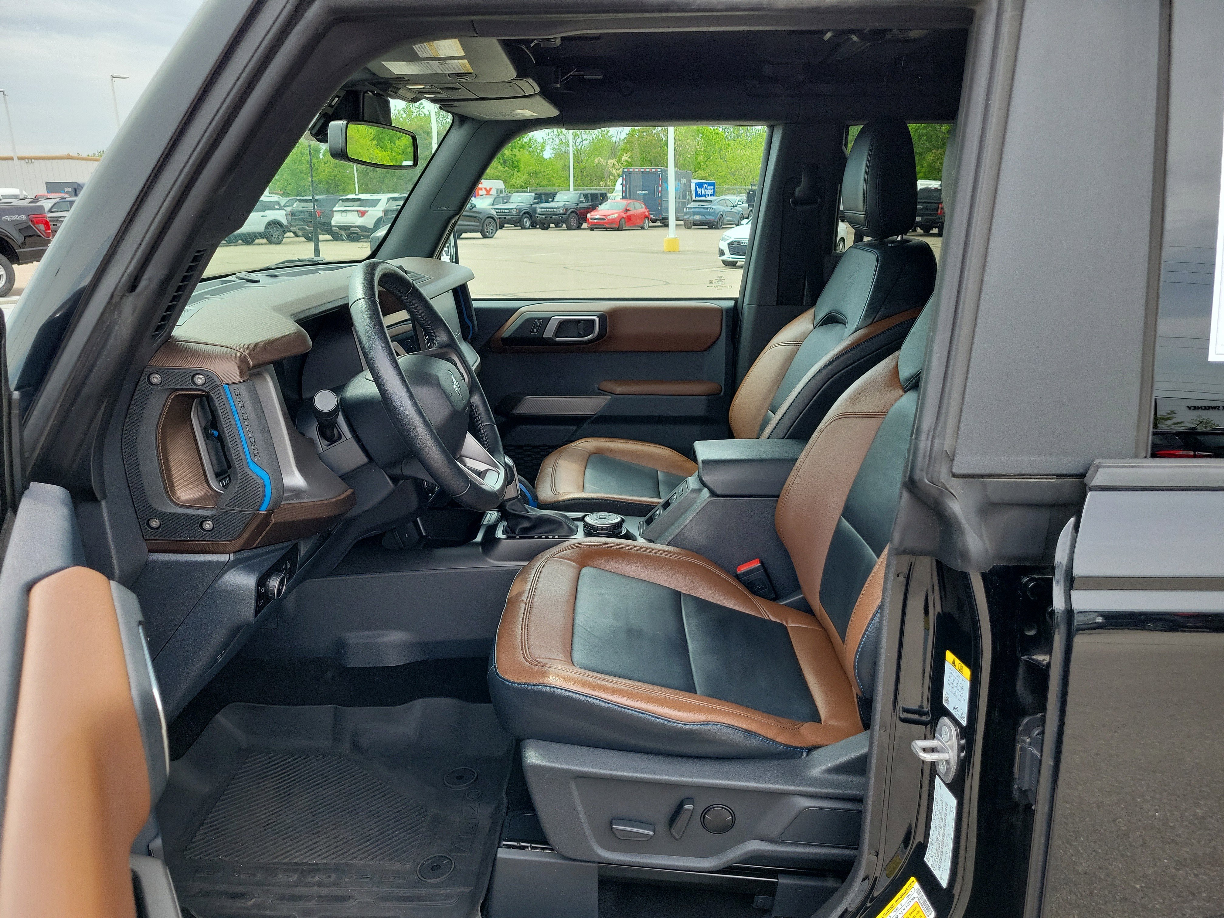 Used 2023 Ford Bronco Outer Banks AWD/4WD image 16