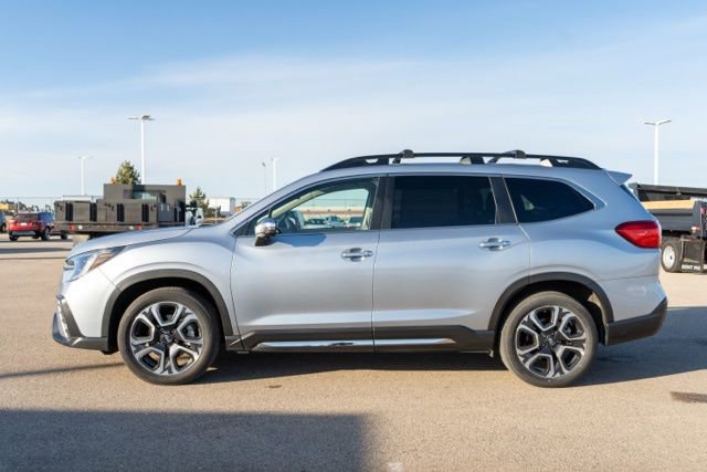 Used 2023 Subaru Ascent Touring image 4
