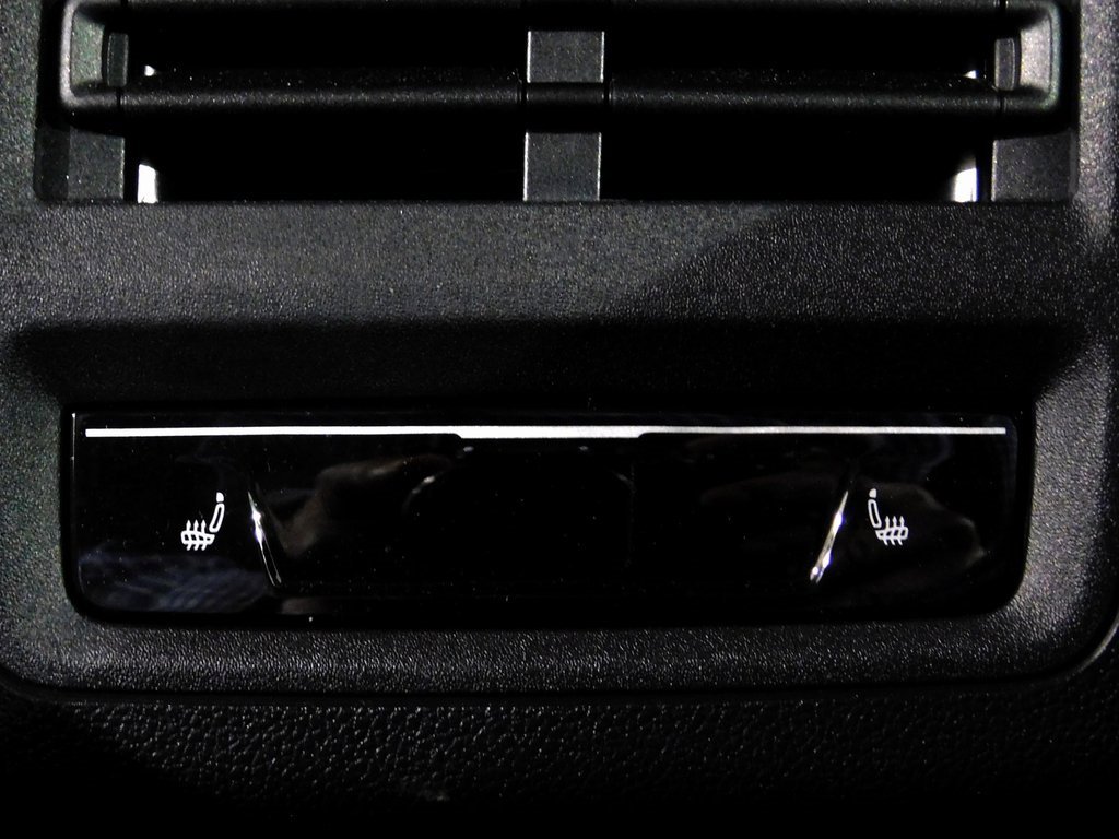 Used 2025 Volkswagen Golf image 86