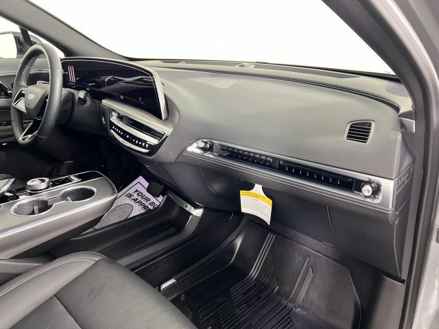 Used 2025 Cadillac Lyriq Luxury w/ LPO, Floor Liner Package AWD/4WD image 30