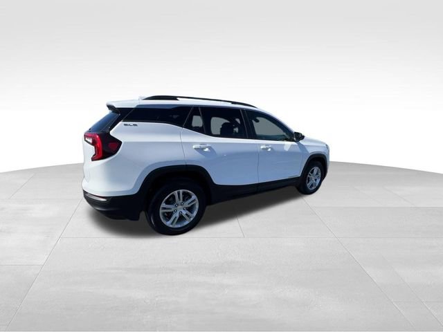 Used 2023 GMC Terrain SLE w/ Driver Convenience Package image 10