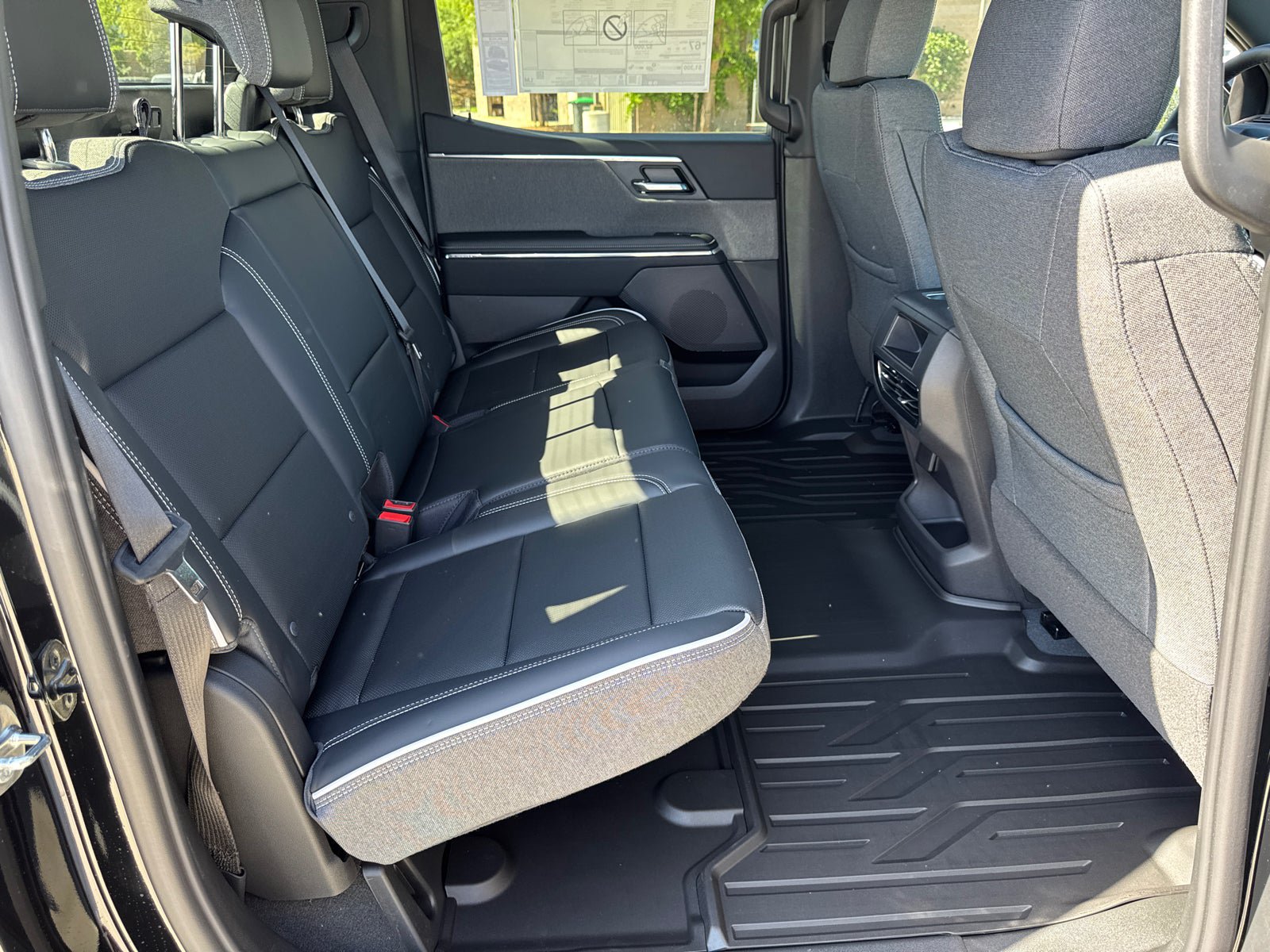 Used 2026 GMC Sierra EV Elevation AWD/4WD image 18