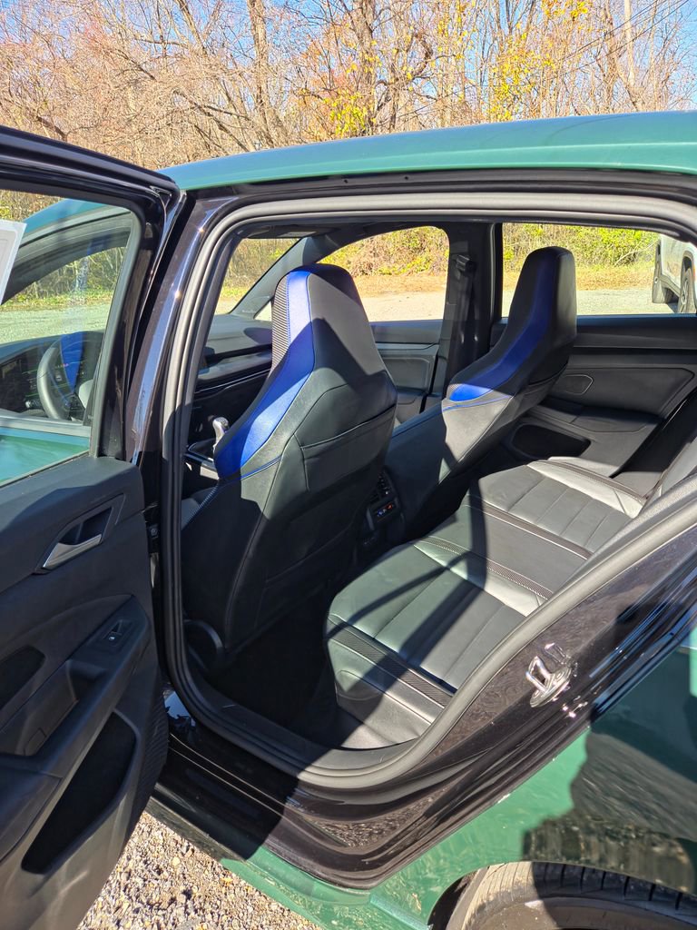 Used 2024 Volkswagen Golf R image 17