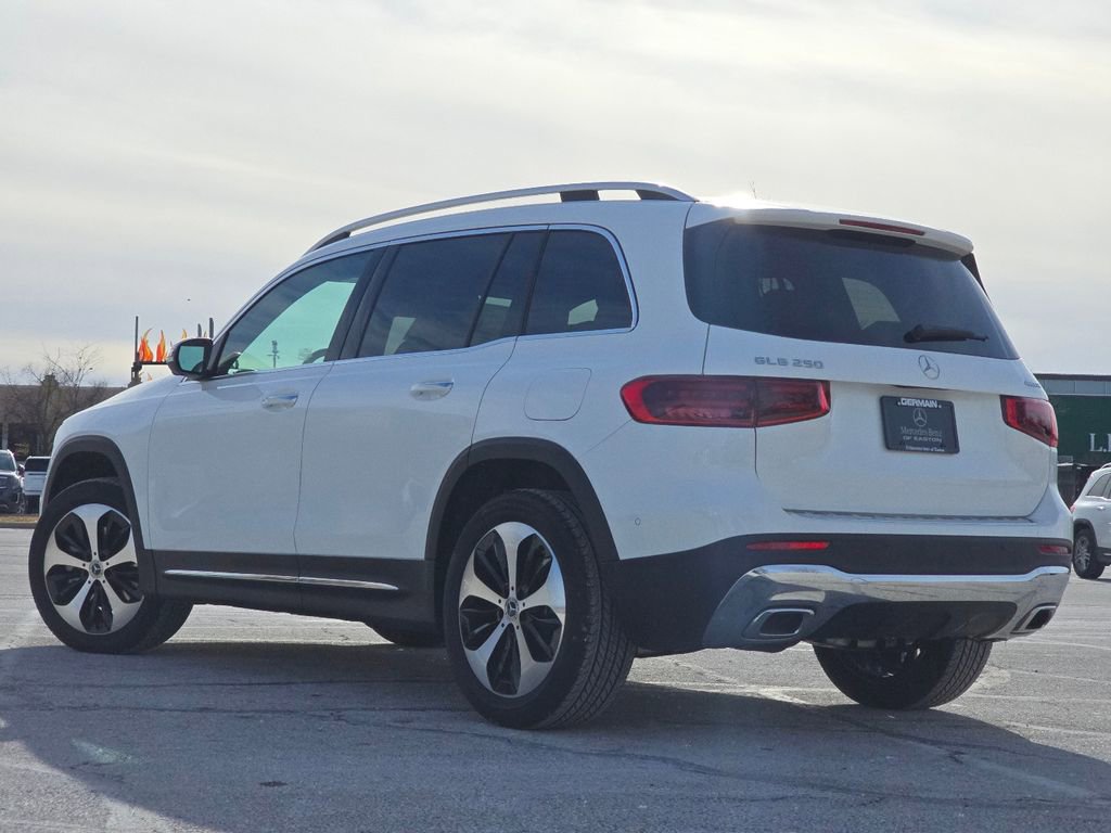 New 2026 Mercedes-Benz GLB 250 4MATIC image 14