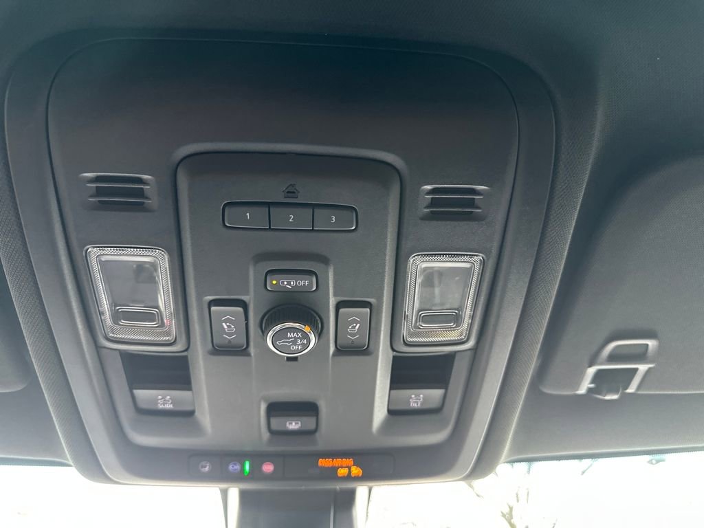 Used 2021 Chevrolet Tahoe Z71 w/ Z71 Off-Road Package image 25