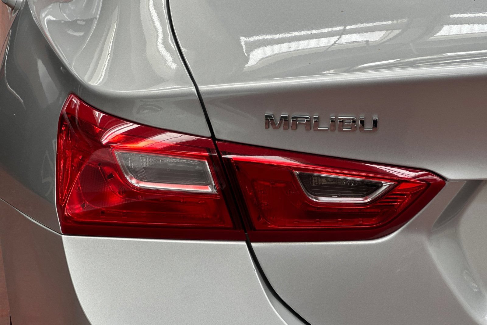 Used 2022 Chevrolet Malibu LS w/ Driver Confidence Package II FWD image 34