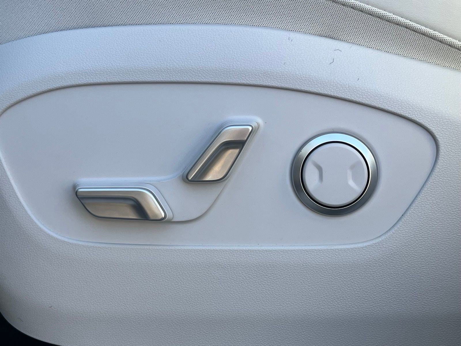 New 2026 Hyundai Ioniq 9 SEL image 28