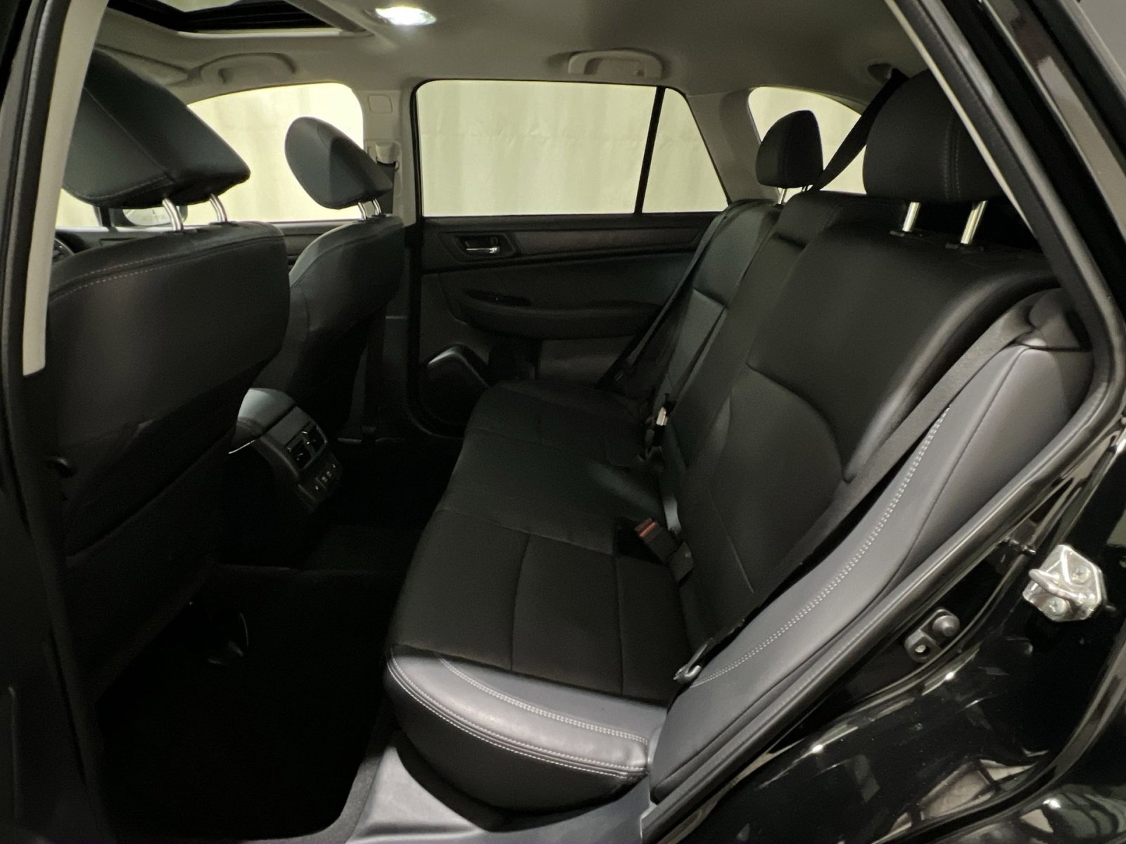 Used 2019 Subaru Outback 2.5i Limited AWD/4WD image 33