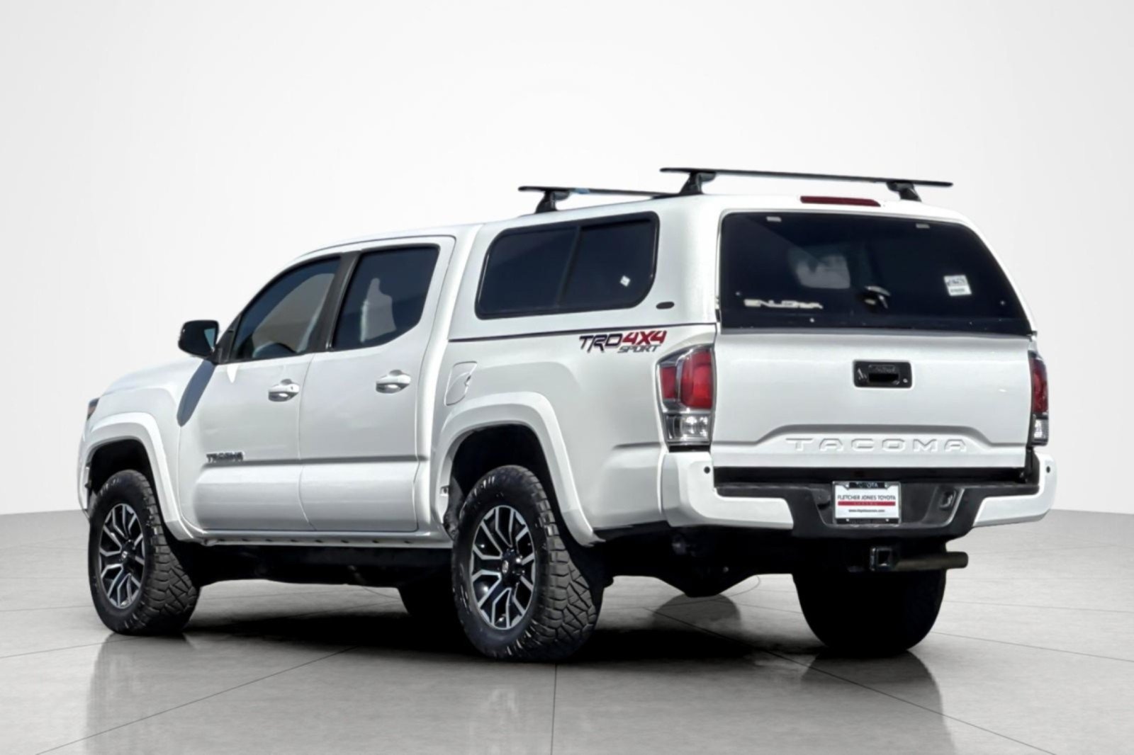Certified 2022 Toyota Tacoma TRD Sport w/ TRD Premium Sport Package AWD/4WD image 3