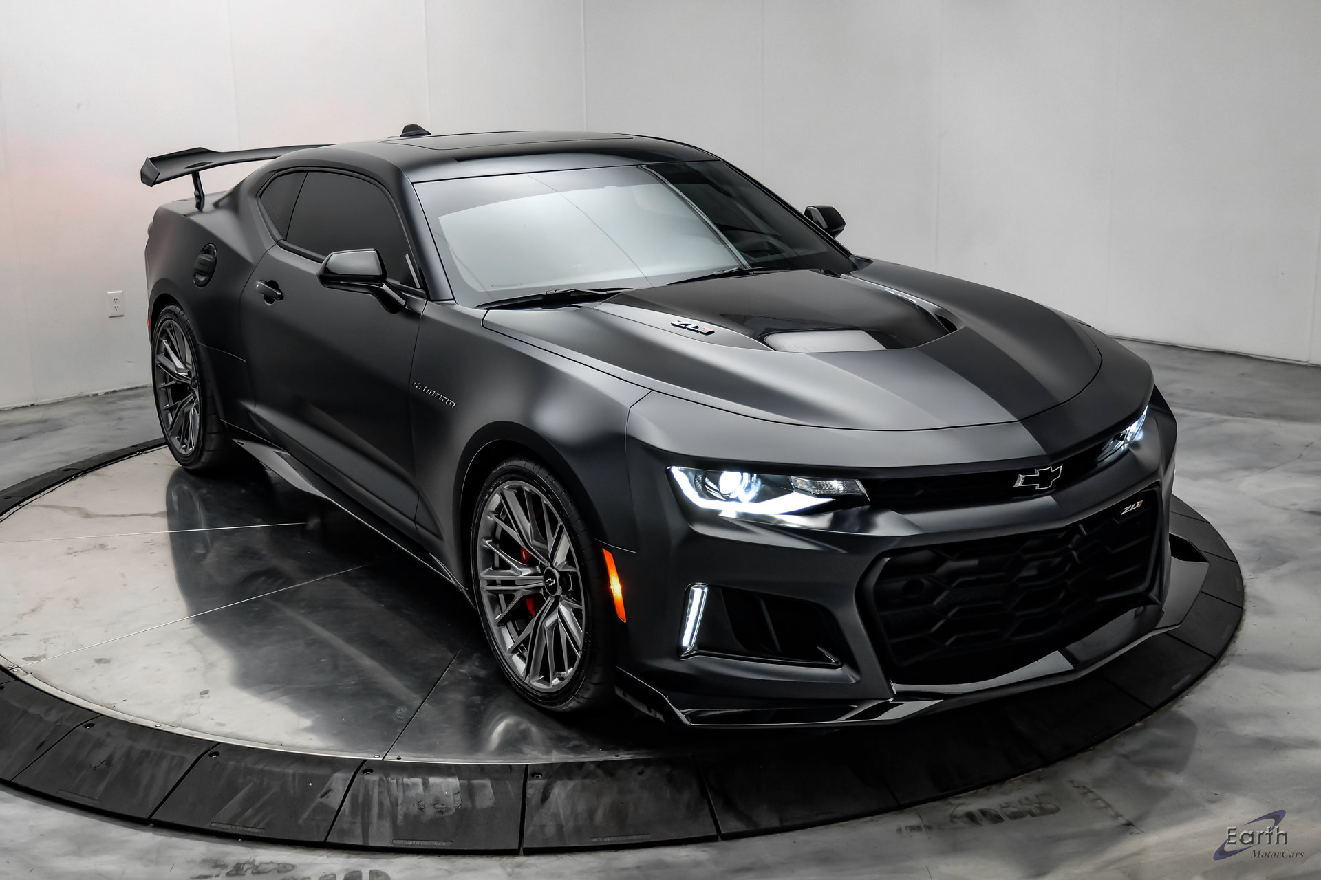 Used 2024 Chevrolet Camaro ZL1 RWD image 23