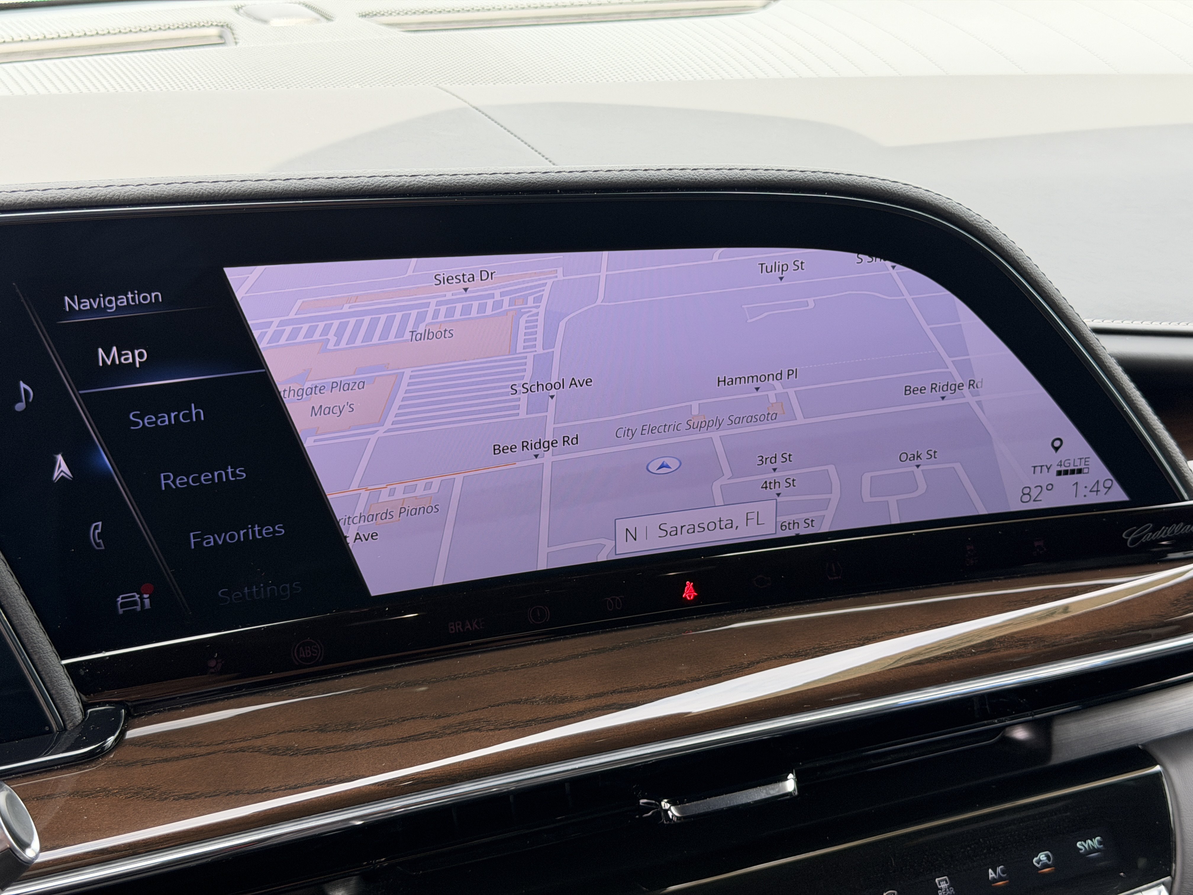 Certified 2024 Cadillac Escalade ESV Premium Luxury Platinum w/ LPO, Floor Liner Package AWD/4WD image 29