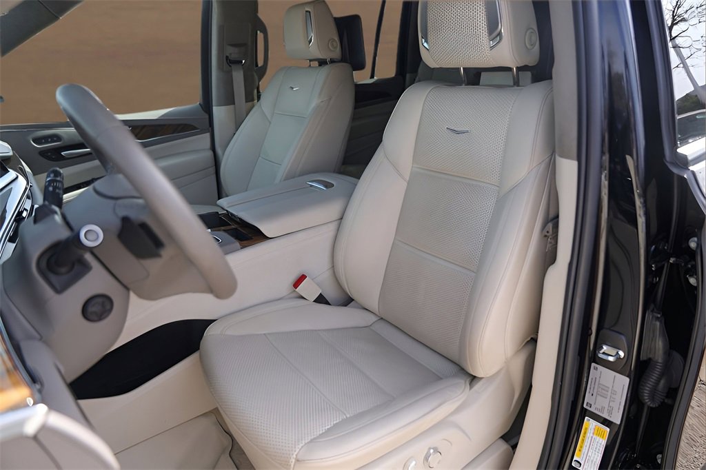 Certified 2024 Cadillac Escalade ESV Sport Platinum w/ LPO, Floor Liner Package image 7
