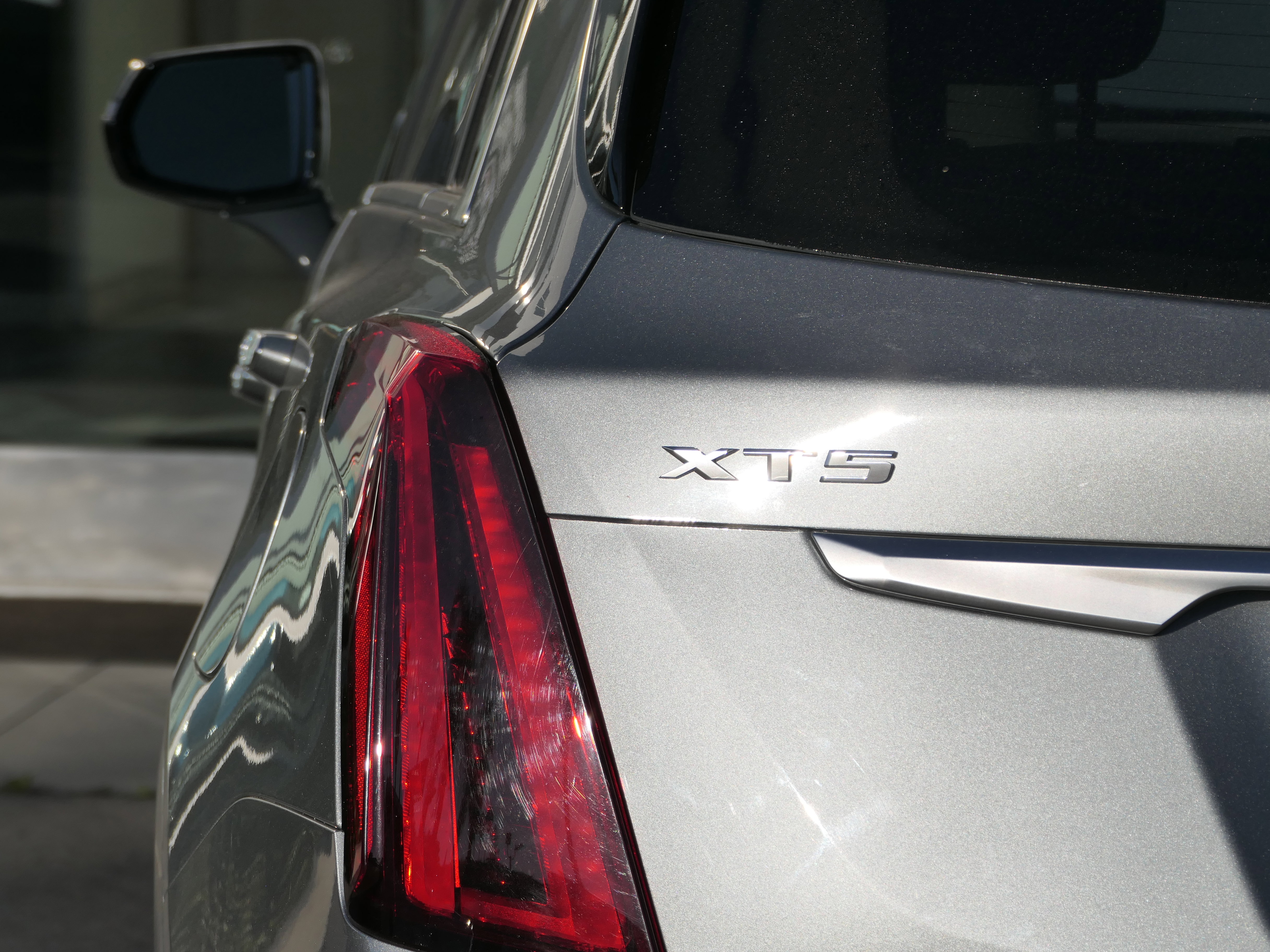 Certified 2023 Cadillac XT5 Premium Luxury image 5