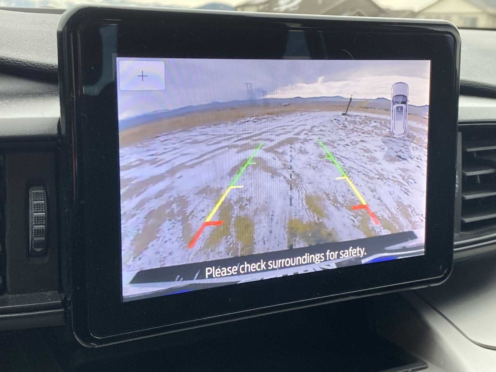 Used 2022 Ford Explorer XLT image 24