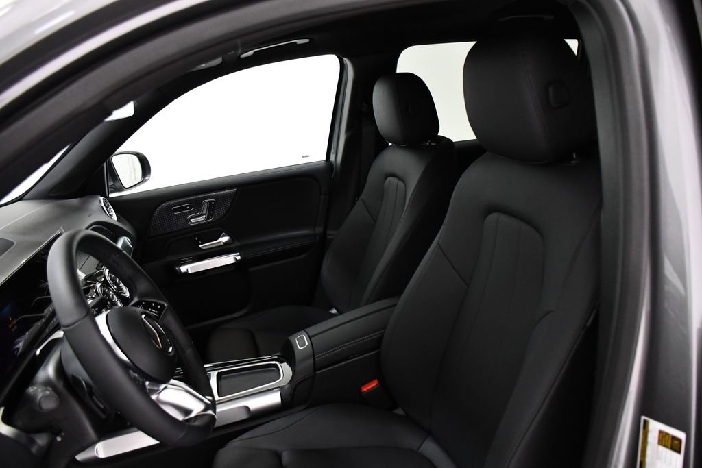New 2026 Mercedes-Benz GLB 250 4MATIC image 16