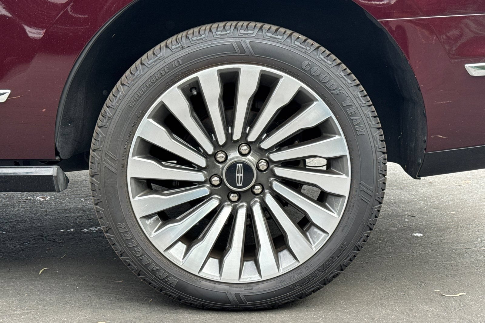 Used 2021 Lincoln Navigator Reserve w/ Luxury Package AWD/4WD image 29