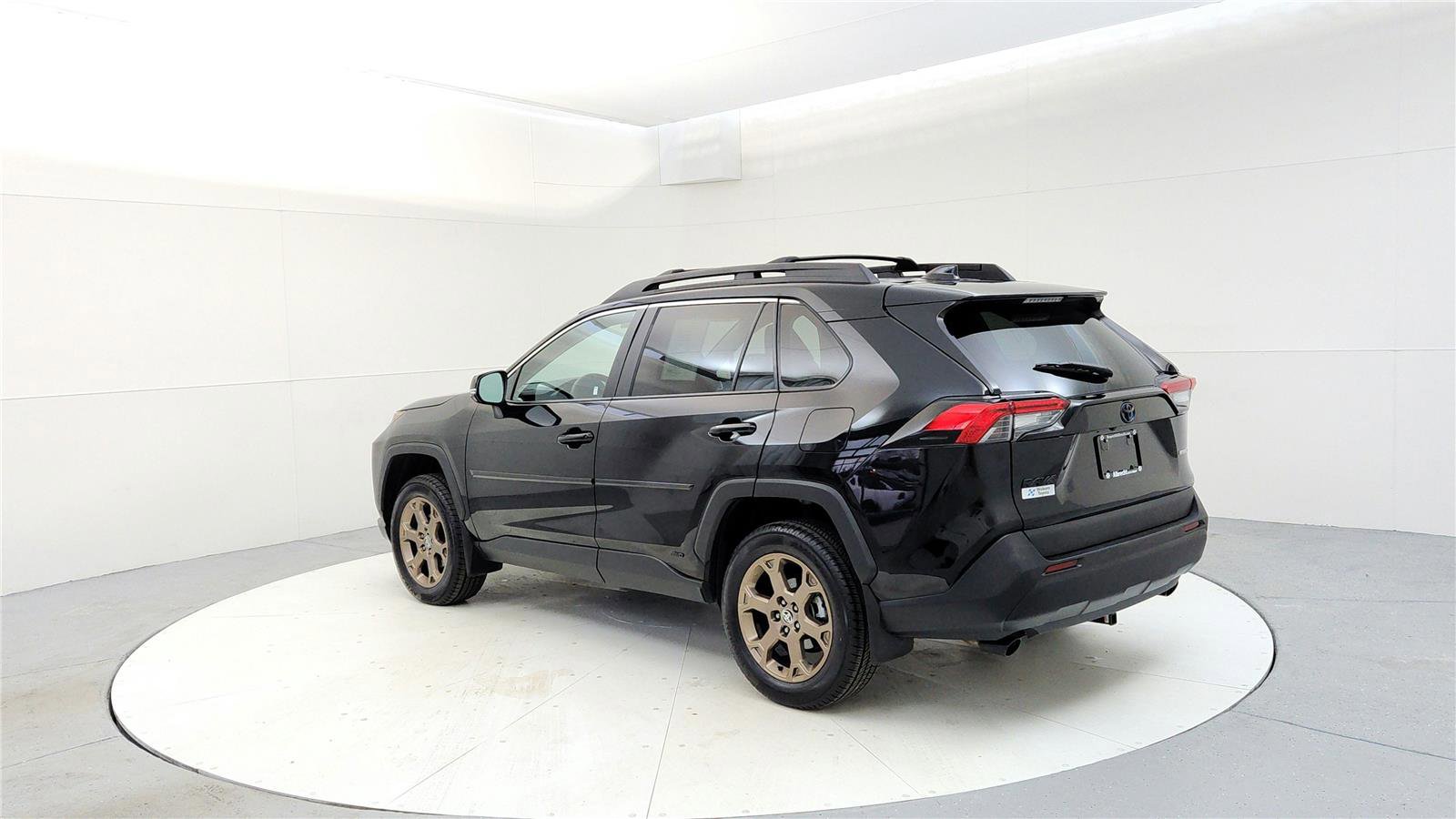Used 2024 Toyota RAV4 AWD Hybrid image 4