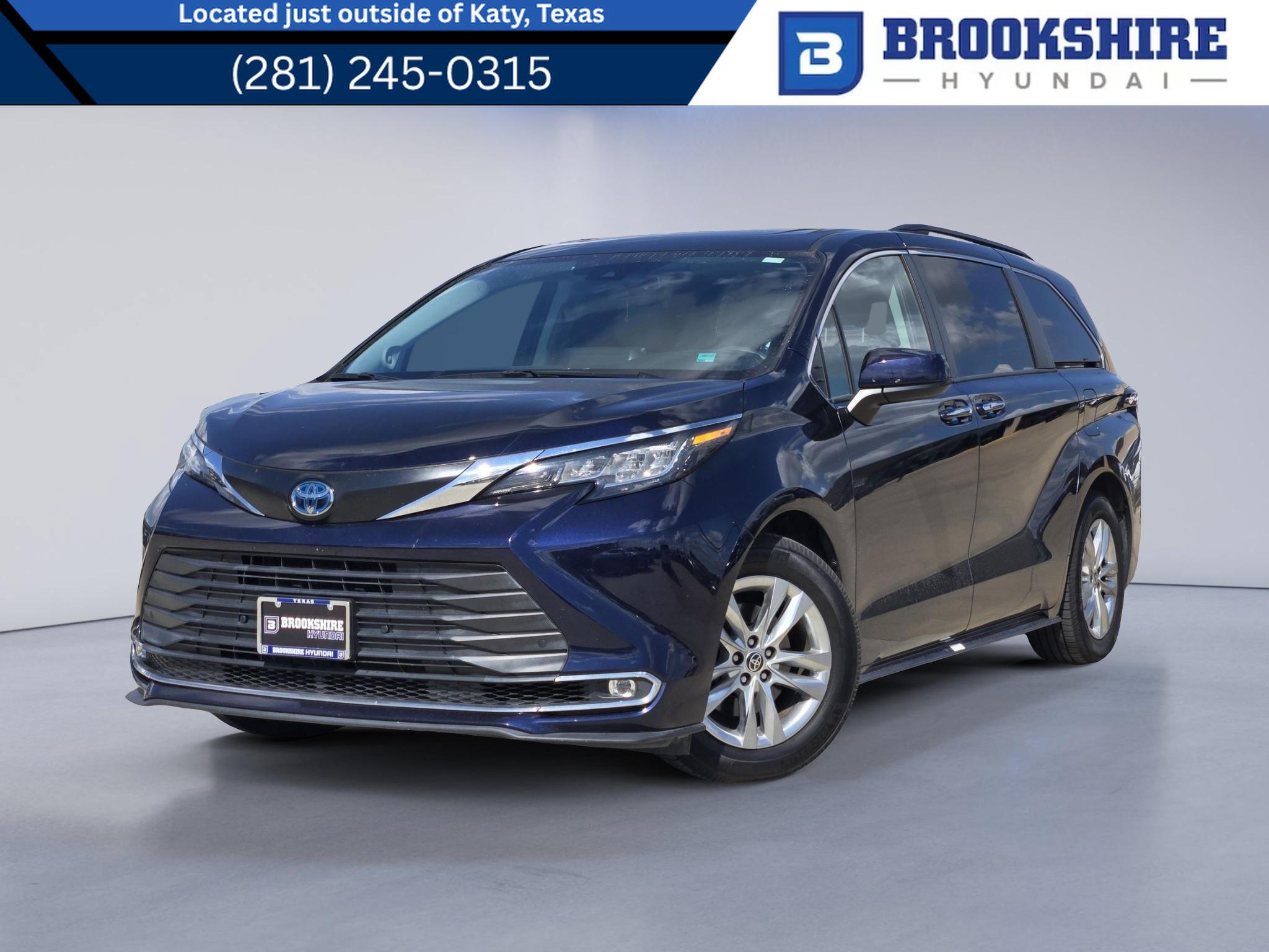 Used 2022 Toyota Sienna XLE w/ XLE Plus Package
